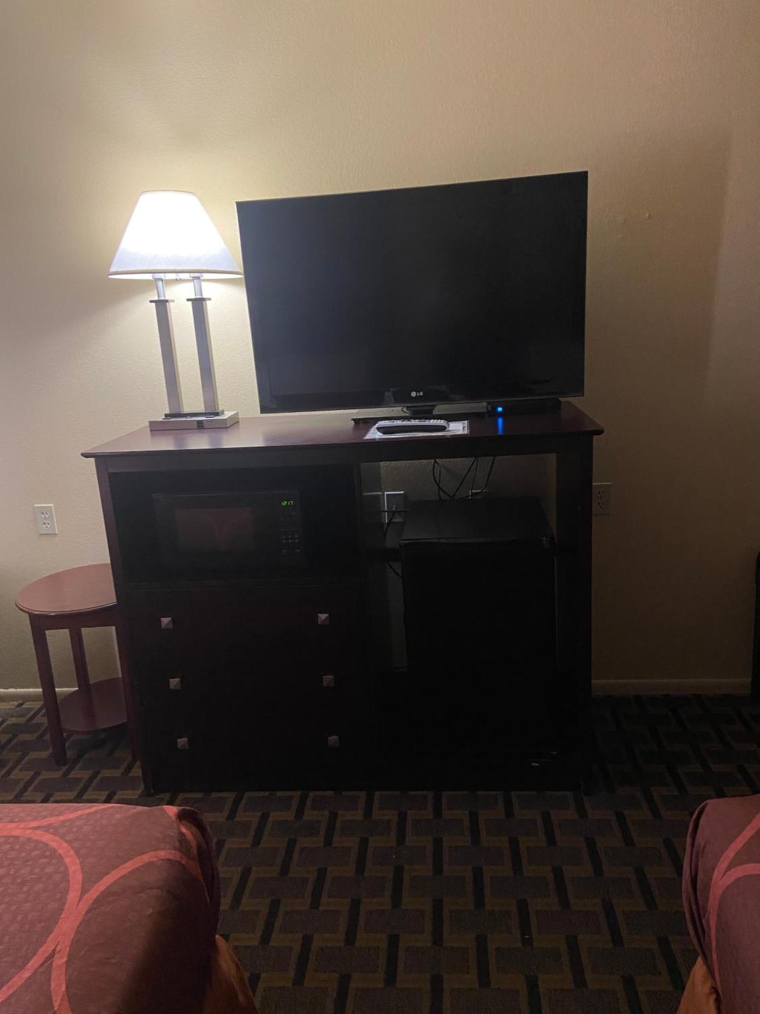 Super 8 By Wyndham Lebanon Hotel Buitenkant foto